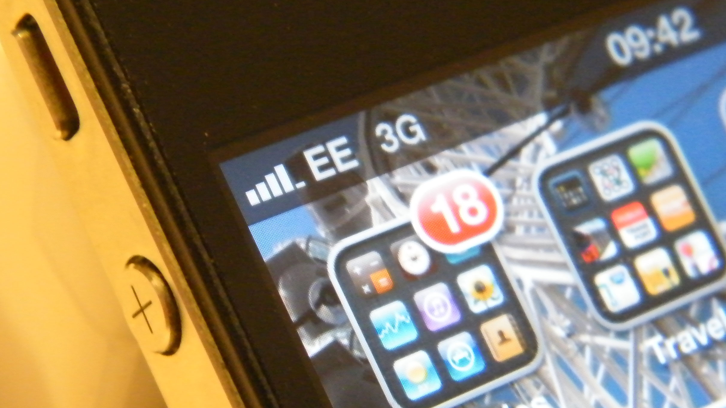 EE 4G tariffs unveiled - £56 each month for 8GB of data