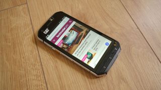 Cat S60