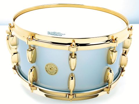 The unique Silver Mist lacquer marks this out as a true collectors' drum