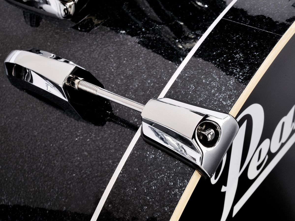 While the hardware looks the same there are subtle differences in quality between the VMX and VSX, such as the rubber gaskets on the lugs of the VMX drums