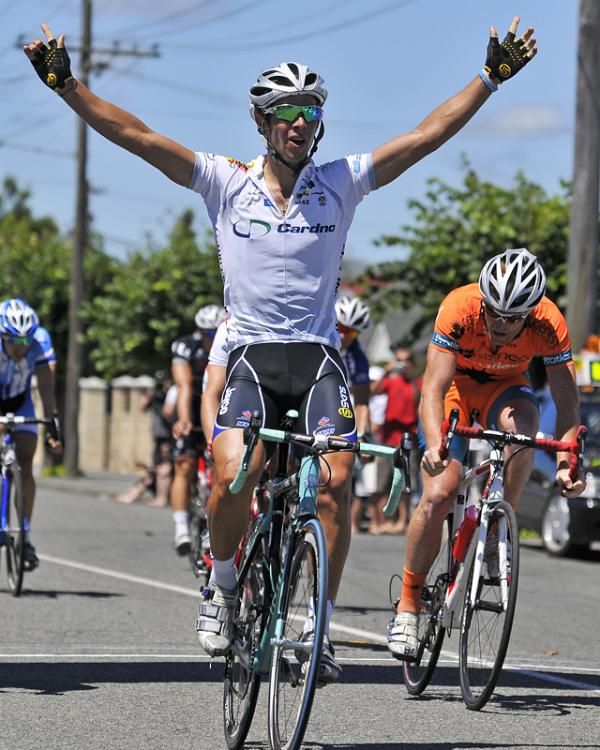 Australian Under 23 champion Michael Matthews (Jayco Skins Team) claimed the stage win.