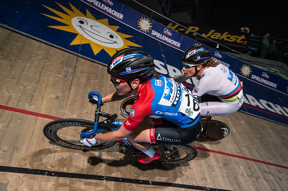 Lisa Brennauer and Kirsten Wild (WNT-Rotor) racing Bremen Six Day