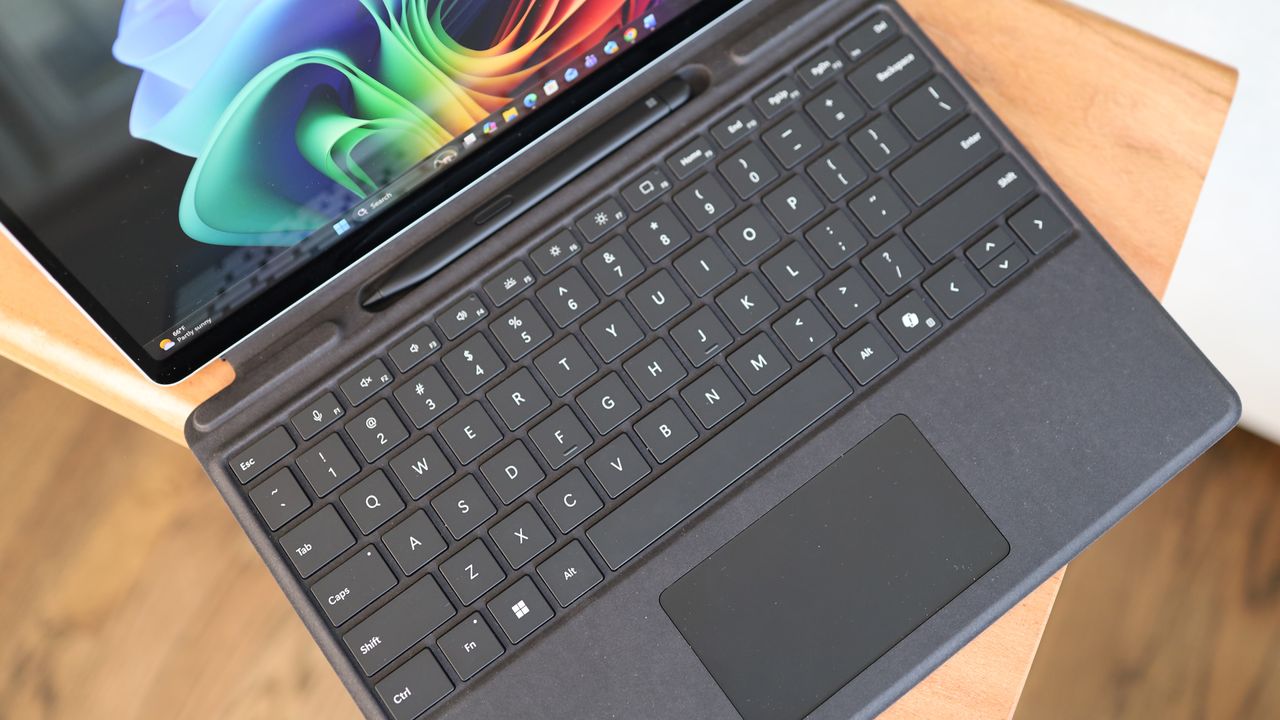 Microsoft Surface Pro Gen 12 13-inch Intel Core Ultra 5 Series 3
