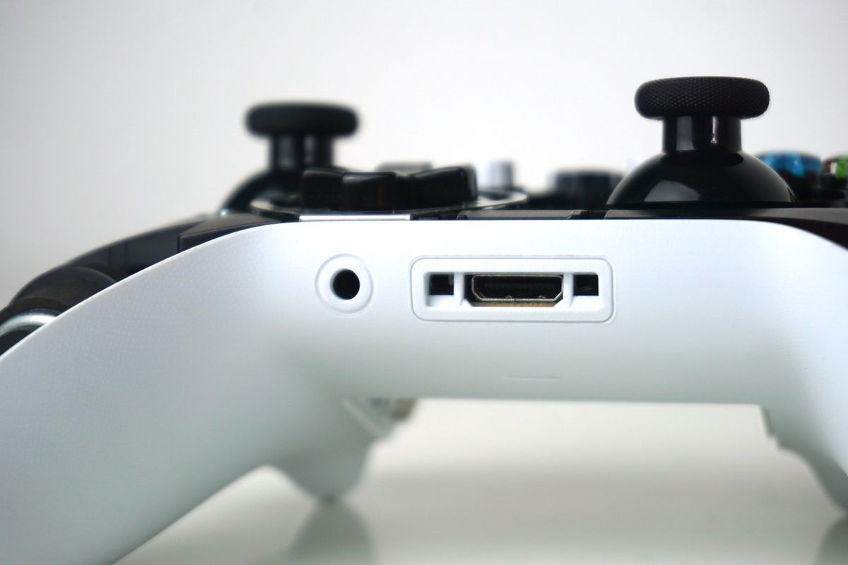 how-to-fix-an-xbox-one-controller-headphone-jack-windows-central