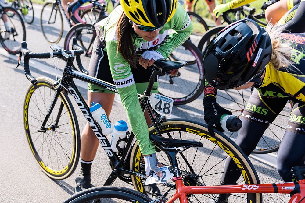 Early crash for Rachel Barberi (Cylance) and Tina Rasch Hansen (BMS Birn) - 2016 Omloop het Nieuwsblad - Elite Women