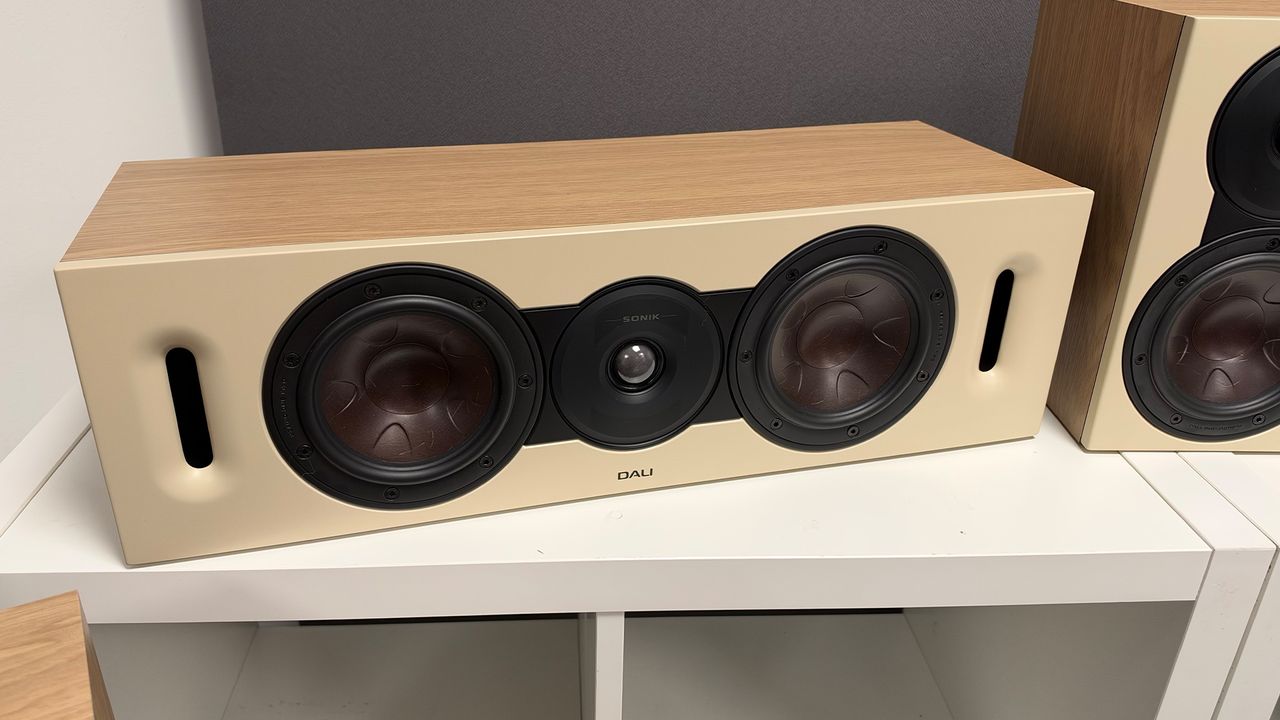 Dali Sonik 5 5.1 home cinema speaker package