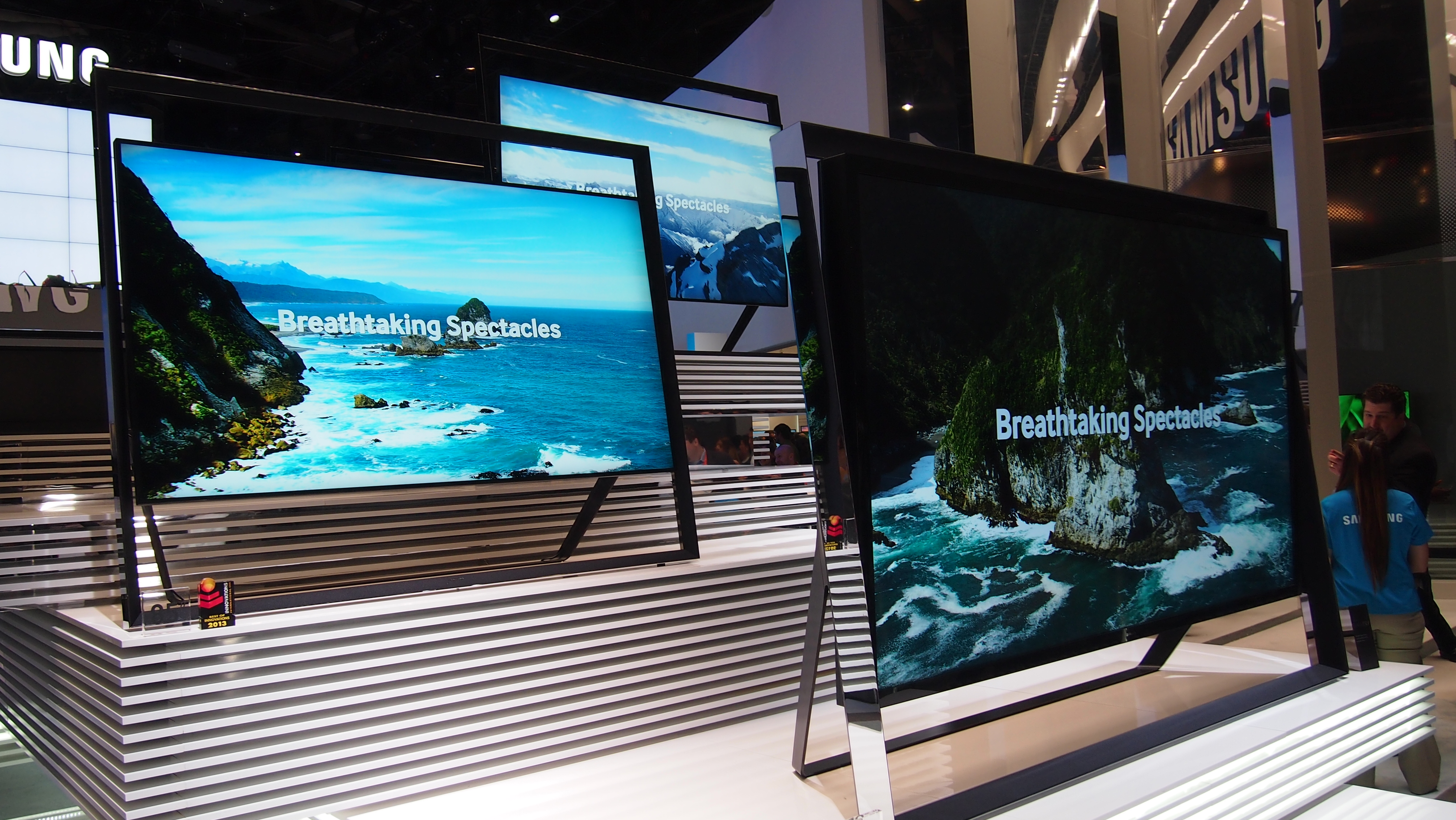 Samsung sells three TVs every second