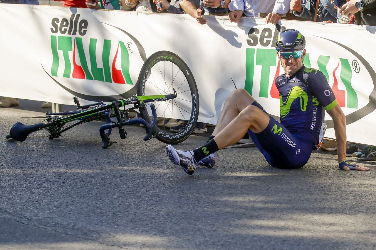 Rory Sutherland hit the deck in Messina on stage 5 of the Giro d'Italia.