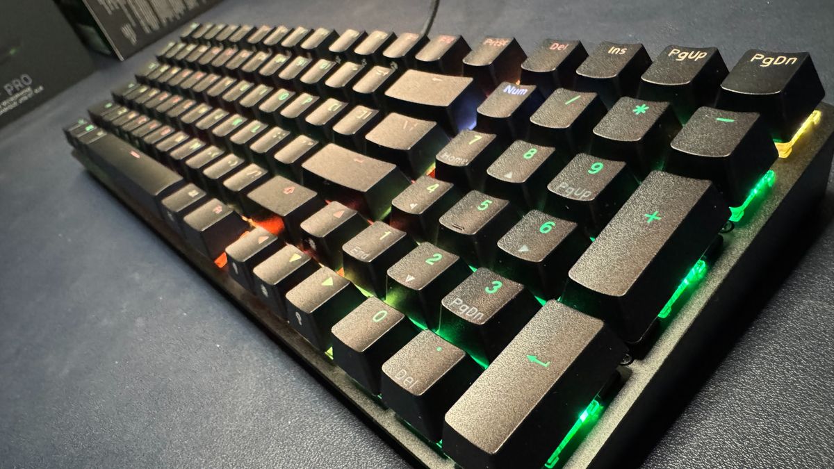 Glorious GMMK Eternal