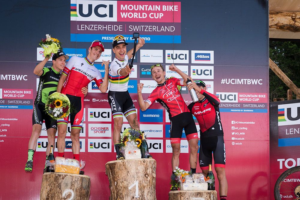 Selfies for Elite men's podium: Maxime Marotte, Yaroslav Kulhavy, Nino Schurter, Anton Sintsov, David Valero
