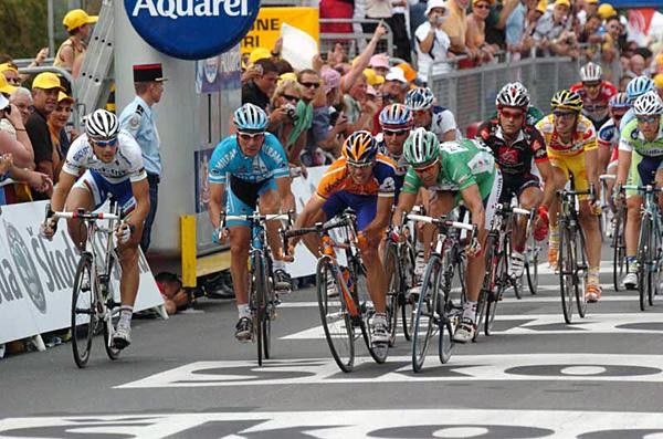 Freire and McEwen in the post-finish bumping