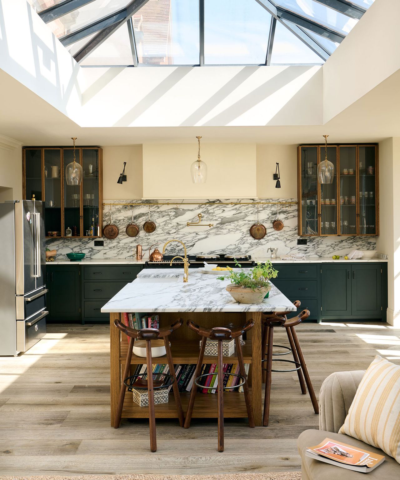 Mix-and-match kitchen cabinet ideas: 10 statement designs | Homes and ...
