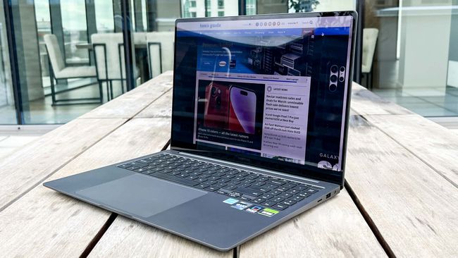 MacBook Pro 16-inch vs Samsung Galaxy Book 3 Ultra: Which big-screen ...