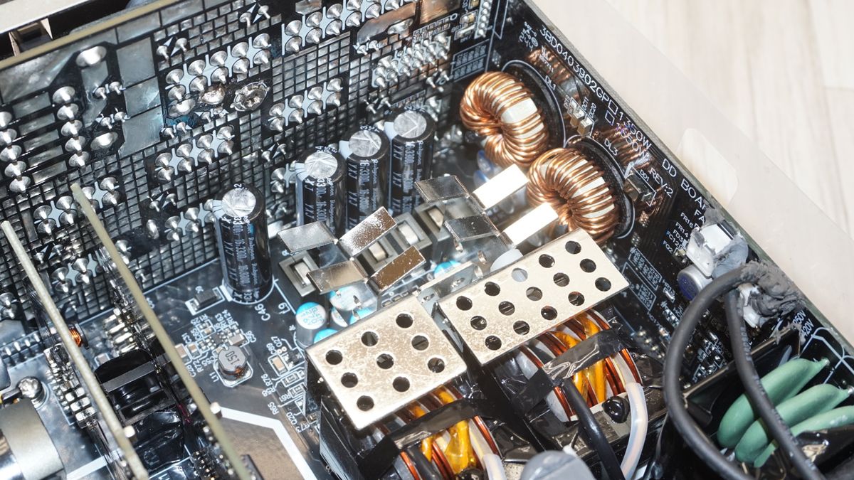 FSP Mega TI 1650W Titanium PSU