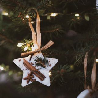 Bethany Gordon Set of 3 Christmas Scented Tree Decorations