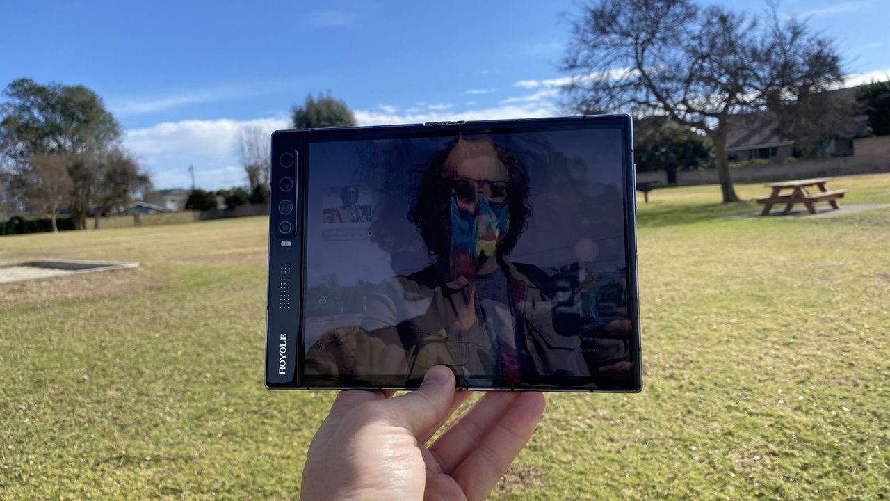 Royole FlexPai 2