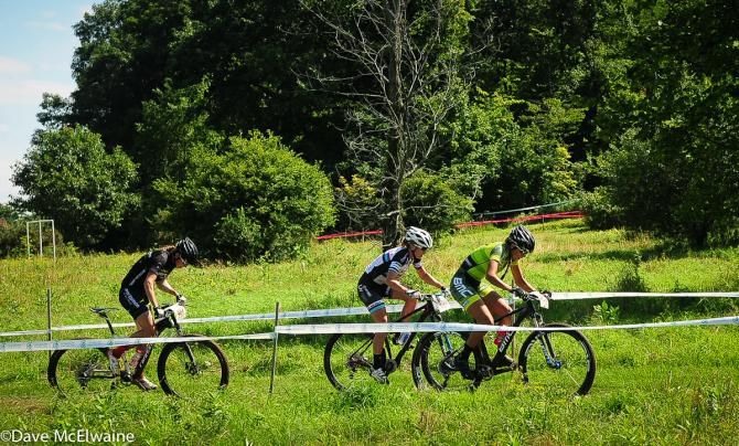 The pace split the field within one lap leaving small chase groups behind