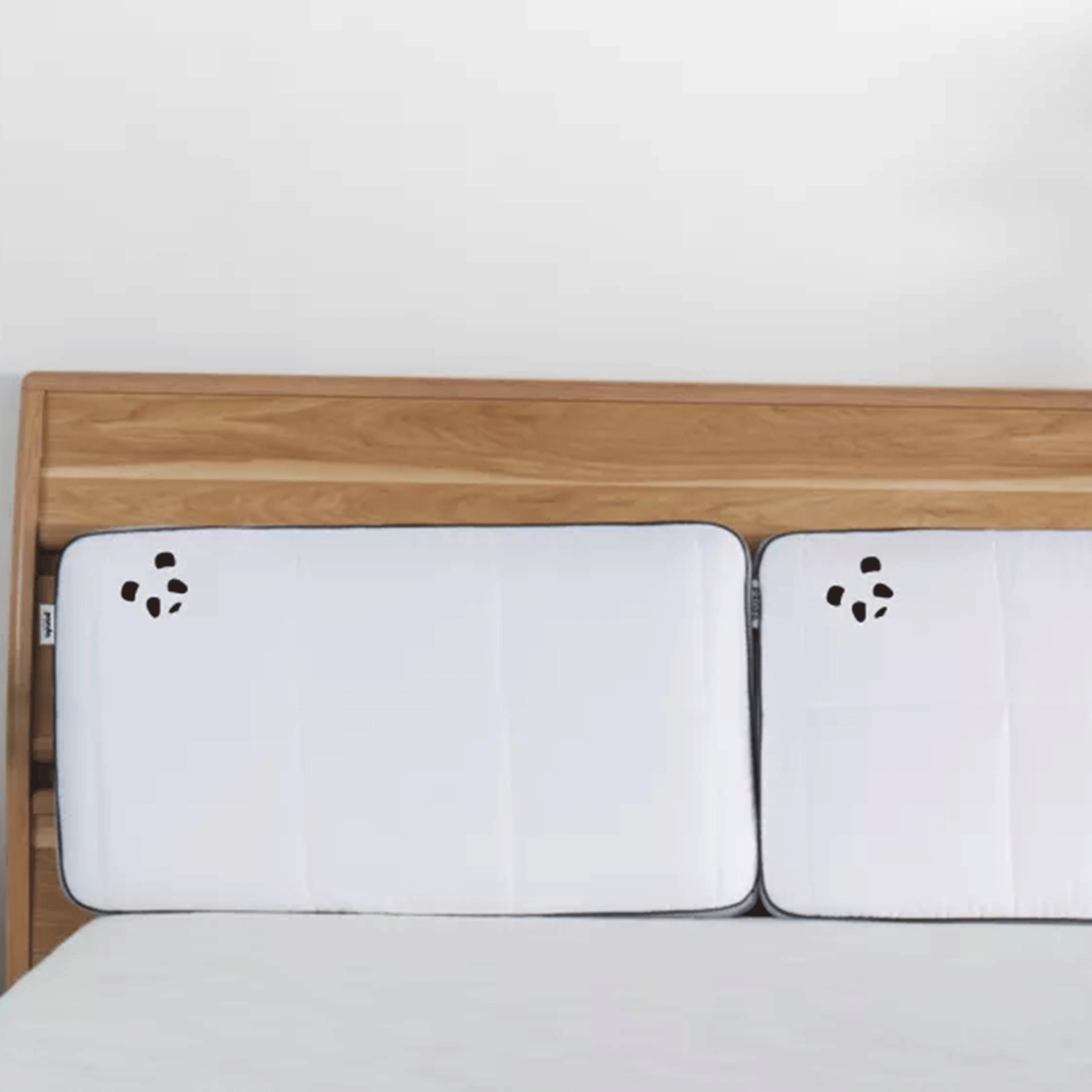 Panda bedding with pillows
