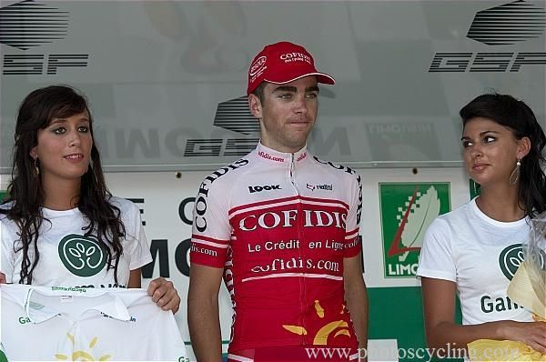 Tony Gallopin (Cofidis) on stage to receive the young rider classification jersey.