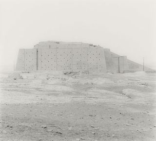 Ursula Schulz-Dornburg, Mesopotamia, Irak. 1980 Ziggurat at Ur