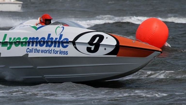 01 Hitch a ride on a 70MPH P1 powerboat