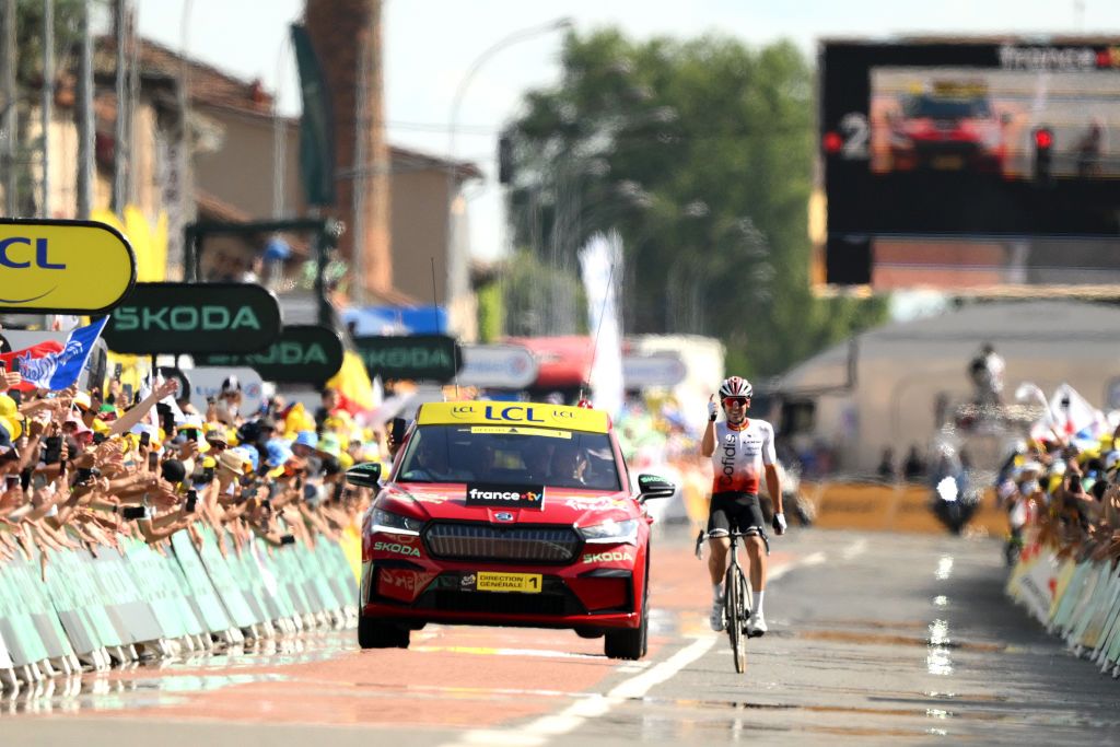 BELLEVILLEENBEAUJOLAIS FRANCE JULY 13 Ion Izagirre of Spain and Team Cofidis celebrates at finish line as stage winner during the stage twelve of the 110th Tour de France 2023 a 1688km stage from Roanne to Belleville en Beaujolais UCIWT on July 13 2023 in Belleville en Beaujolais France Photo by David RamosGetty Images