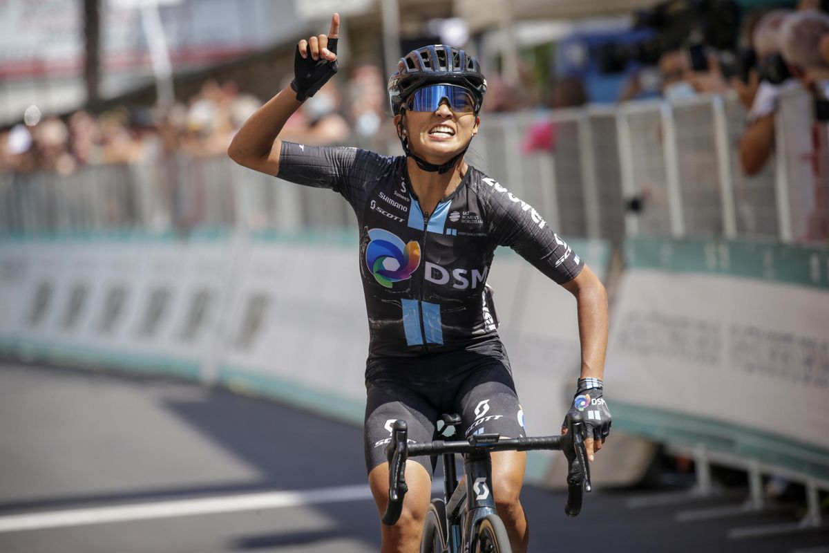 Coryn Rivera (Team DSM) wins stage 10 at the Giro d&#039;Italia Donne