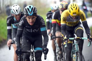 Geraint Thomas chases Roelandts in the 2015 Ghent-Wevelgem