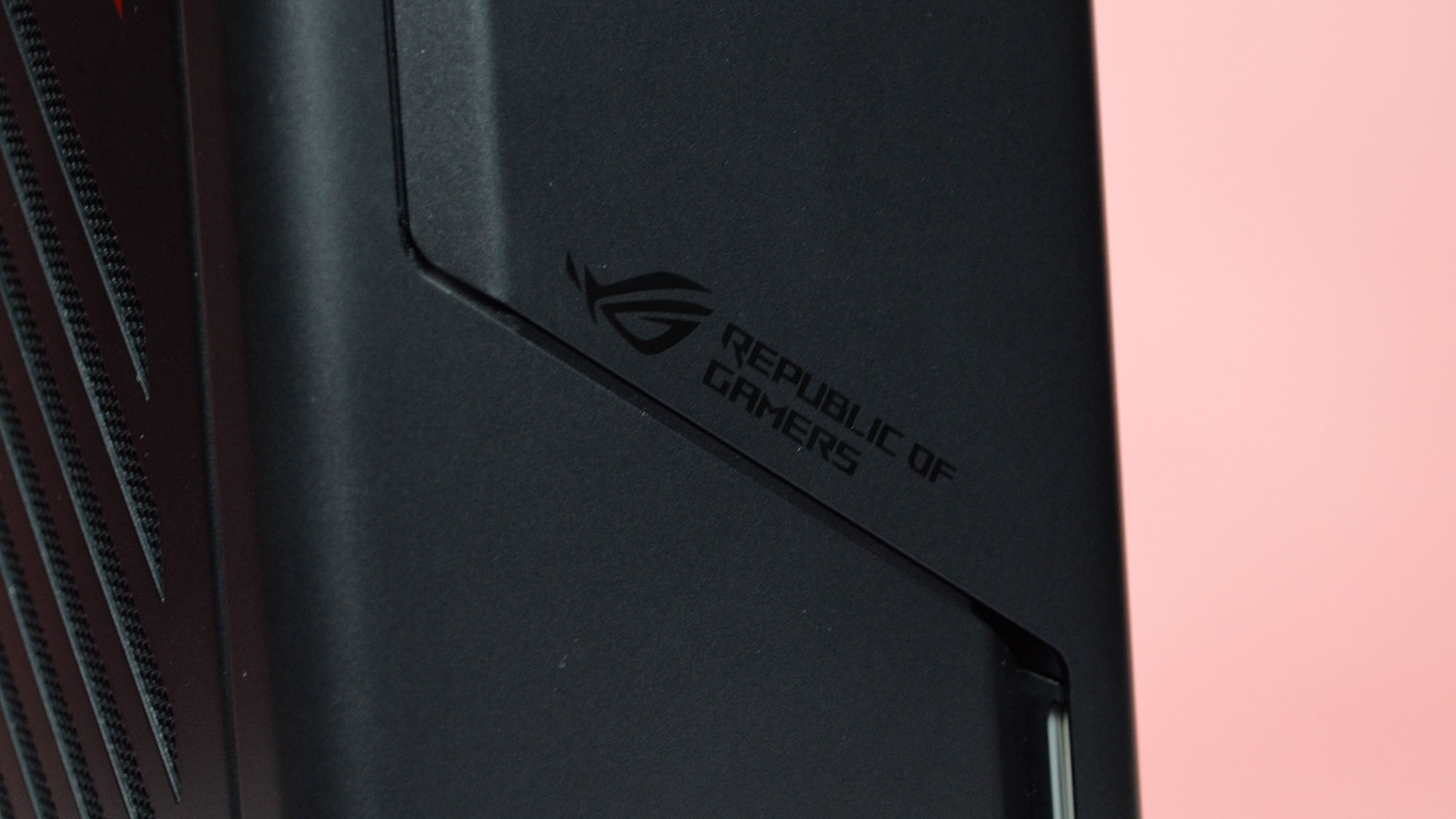 An Asus ROG G22CH on a desk