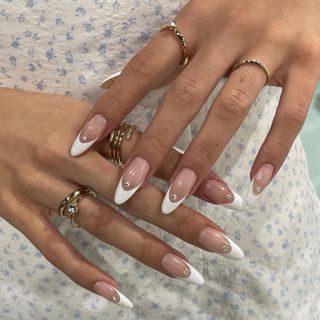 @nails_of_la French tip manicure