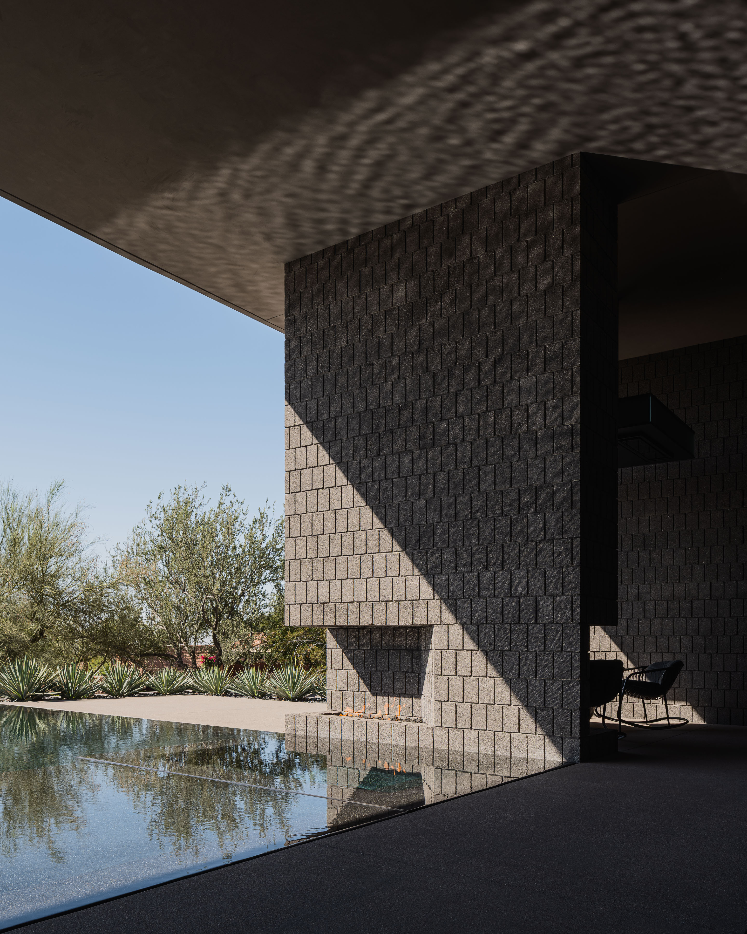 Arizona home Shifted Horizon by A-I-R, block built minimalist home, textured and monolithic looking in desert environment