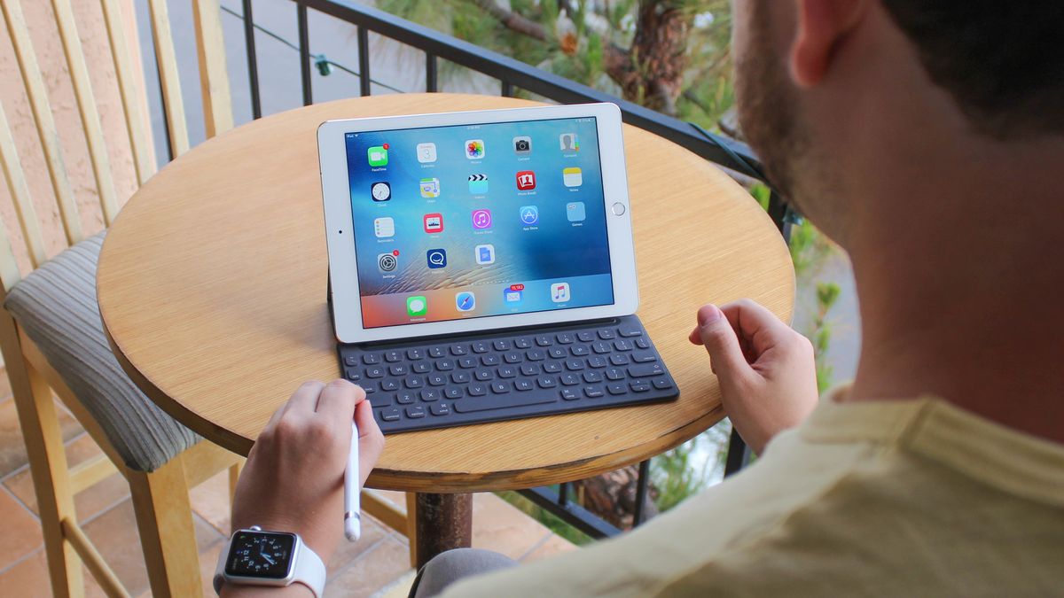 How To Use Your Smartphone To Keep Using Your Tablet Out Of The House 