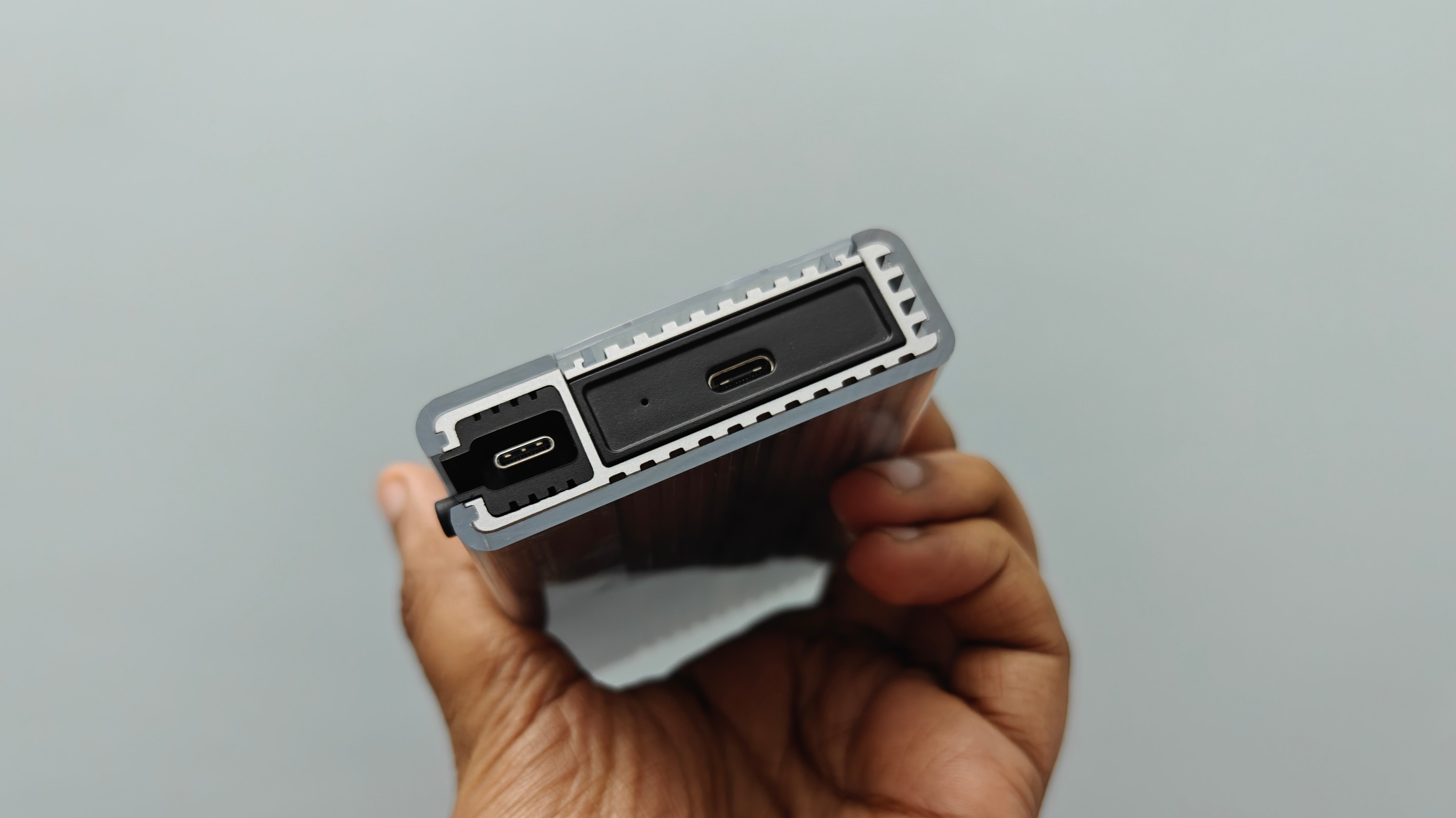 ZikeDrive USB4 NVMe SSD-Gehäuseanschluss