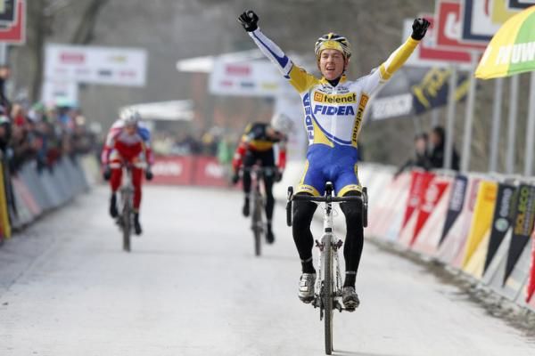 Tom Meeusen (Telenet-Fidea) takes the win in Hoogstraten