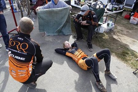 Jo Wall has time to take a break after she's built up a huge multi-lap lead over her competition