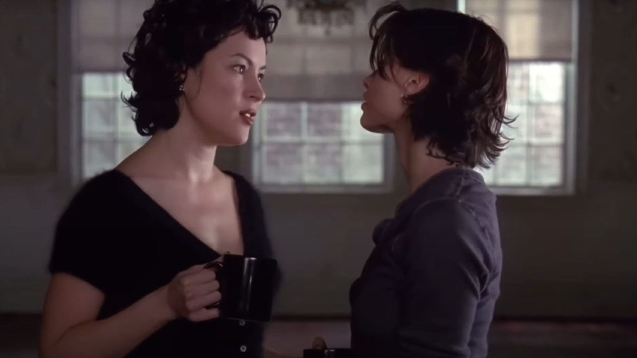 Jennifer Tilly and Gina Gershon in Bound