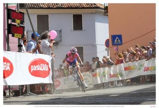 Marianne Vos on her way to victory in stage seven