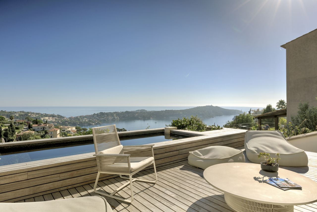 Images of a house overlooking Cap Ferat
