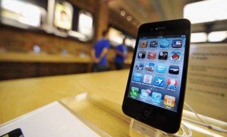 Was Mark Papermaster to blame for the iPhone 4&amp;#039;s notorious hardware problems?