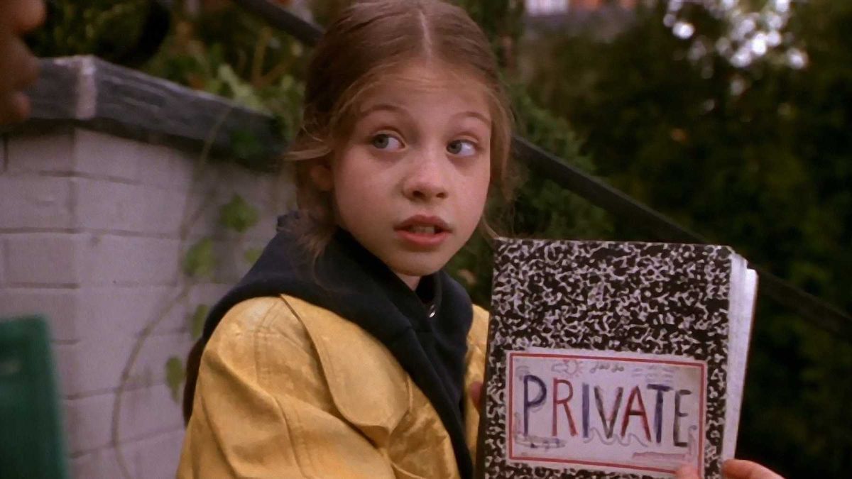 Michelle Trachtenberg stars as Harriet the Spy in Nickelodeon&#039;s 1996 adaptation of Louise Fitzhugh&#039;s iconic sleuth.