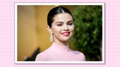  Selena Gomez wears a pink top and red lipstick as she attends the Premiere of Universal Pictures&#039; &quot;Dolittle&quot; at Regency Village Theatre on January 11, 2020 in Westwood, California/ in a pink template