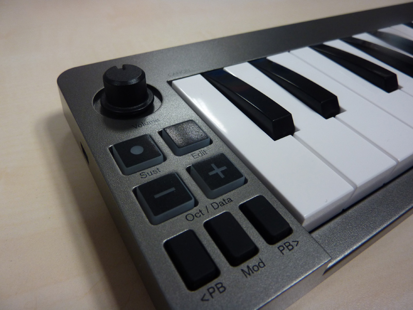 Three of the seven buttons are assignable, as is the knob.