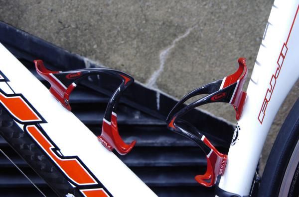 Beta X comes in nine different colour schemes, including one all white cage and eight other two-toned patterns