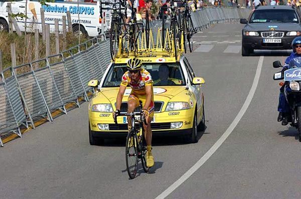 David Millar (Saunier Duval) comes in