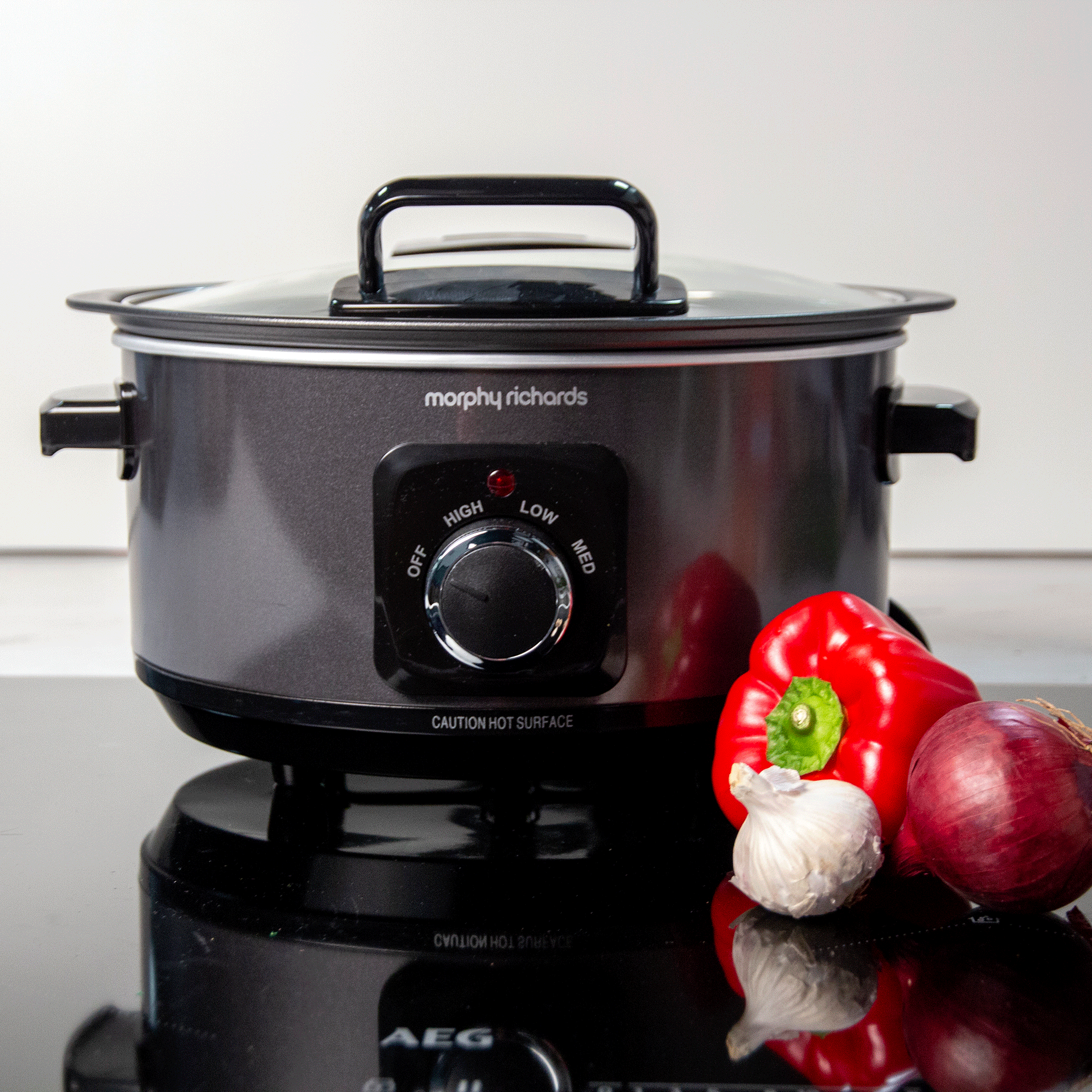 Black morphy richards slow cooker