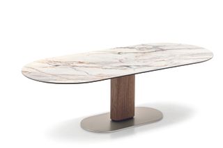 Milan Design Week Calligaris Cameo dining table in wood with ceramic top