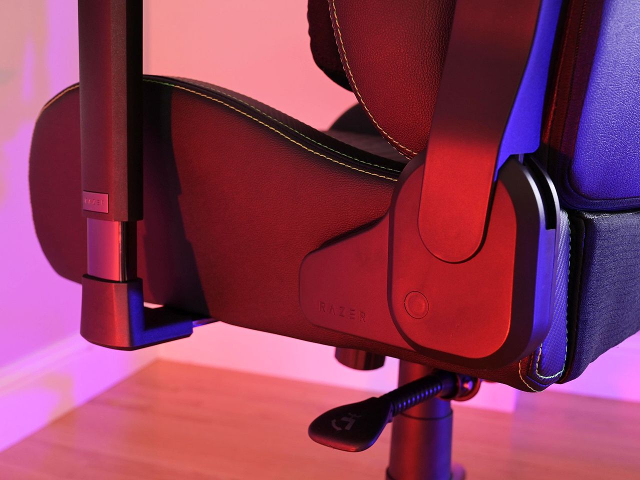 Razer Iskur