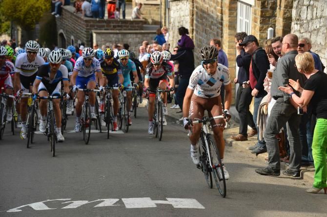 Carlos Betancur (Ag2r La Mondiale) makes his attack at the base of the Mur de Huy