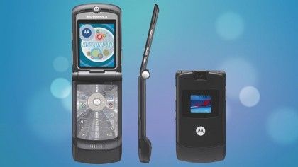 Motorola Razr is back with a foldable display and clamshell design: All the  top features