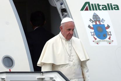 Pope Francis lands in Cuba, en route to the U.S.
